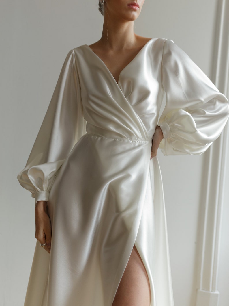 Robe de mariée ivoire, robe de mariée Aline, robe de mariée élégante, robe de mariée en soie, robe de mariée sexy, robe de mariée minimaliste image 6