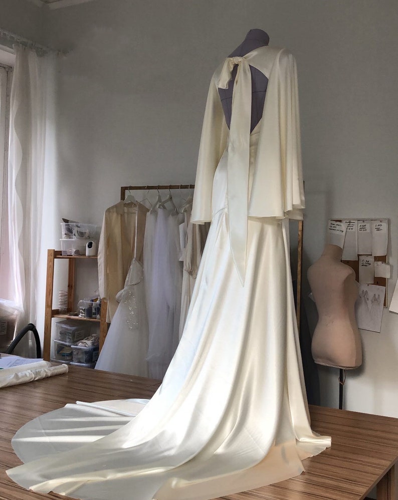 Robe de mariée élégante, robe de mariée en satin, robe de mariée bohème, robe de mariée ivoire, robe de mariée hippie, robe de mariée en soie image 6