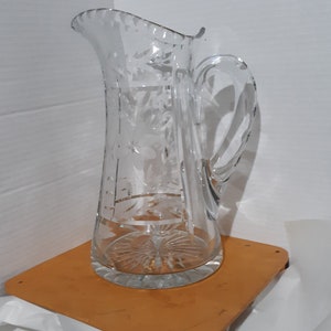 American Brilliant Cut Glass Pitcher with Etched Daisies 11.5&quot;
