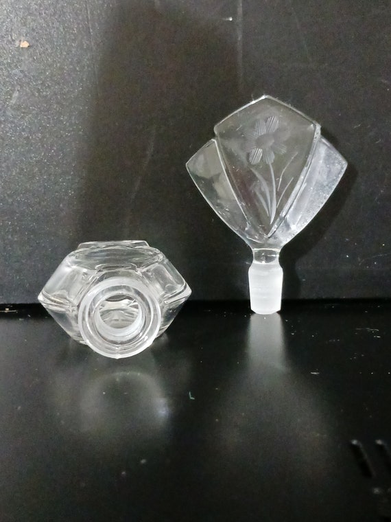 PERFUME BOTTLE Clear Glass with Etched Flowers - image 8