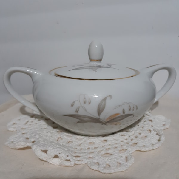 Vintage Sugar Bowl with lid from Kaysons Fine China of Japan.