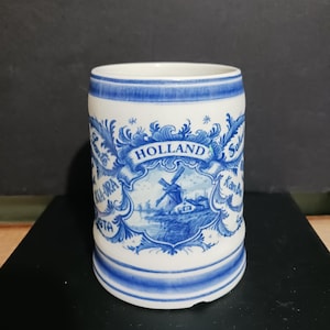 DELFT HOLLAND MUG Souvenir 3.5&quot; Blue and White Windmill and Texts