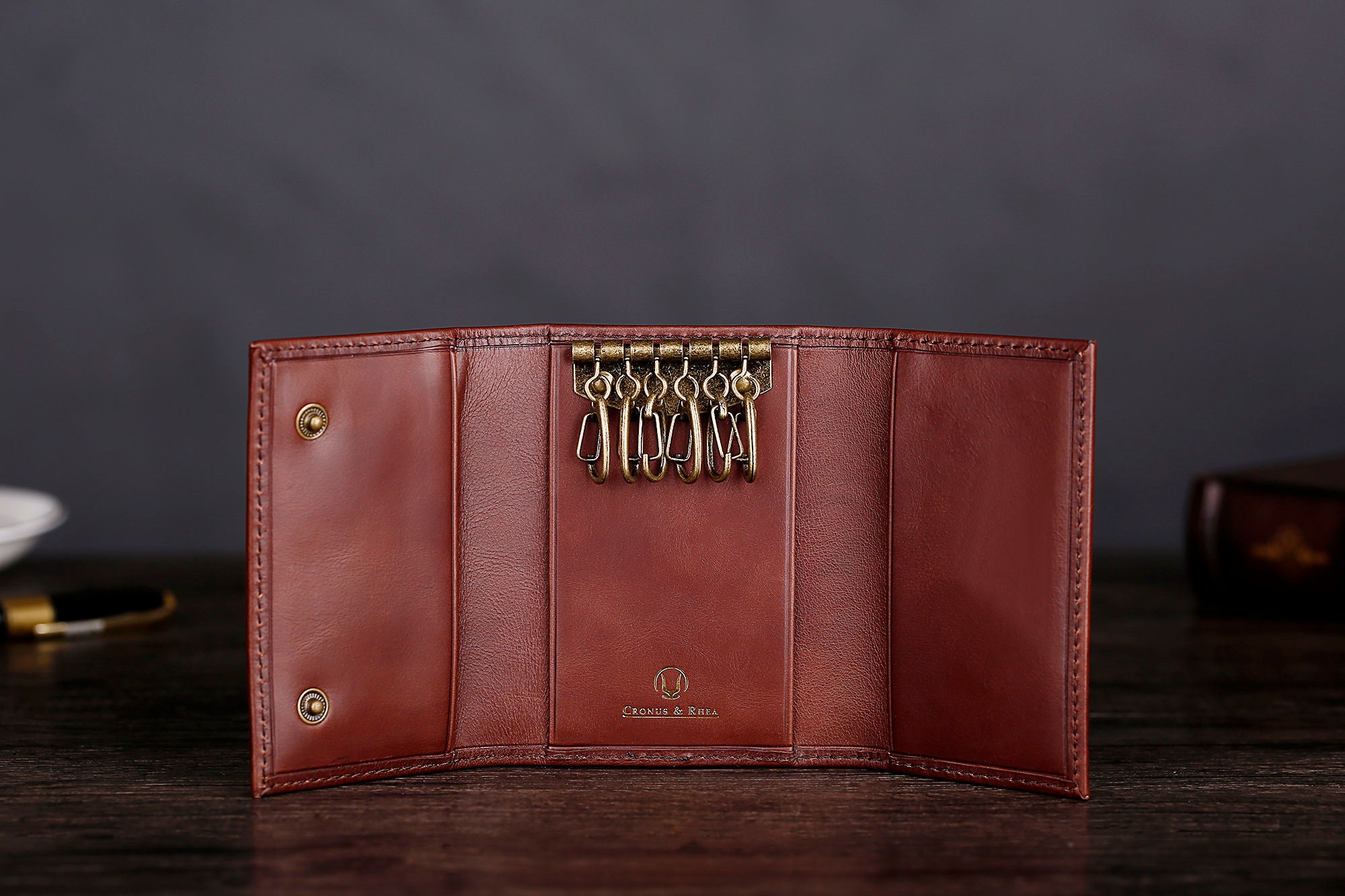 Cronus & Rhea® | Étui à Clés De Luxe En Cuir Exclusif (Janus) | Trousse à Clés – Porte-clés | Cuir Véritable | Avec Boîte Cadeau élégante | Homme – Femme, Marron