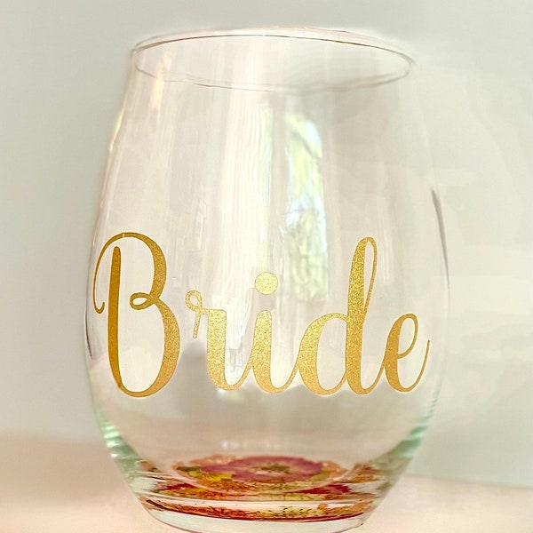 Personalized Pressed Flower Stemless Wine Glass~ real flowers~ handmade gift. Bridesmaid Gift, Mother's Day, Wine Lovers Gift