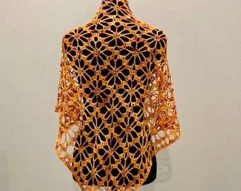 Chal de ganchillo teñido a mano: chal de lana merino con diseño de flores de encaje
