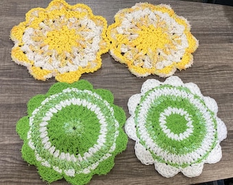 Juego de paños de cocina con flores de crochet: paños de algodón hechos a mano (juego de 4)