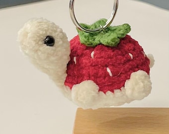 Crochet Strawberry Turtle Keychain – Handmade Kawaii Turtle Charm, Amigurumi Animal Keyring