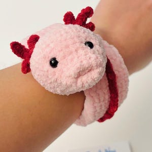 Axolotl Snapband Bracelet, Crochet Axolotl, Fidget Toy