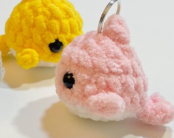 Crochet Whale Keychain – Amigurumi Ocean Animal Bag Charm, Handmade Polyester Yarn Bag Accessory