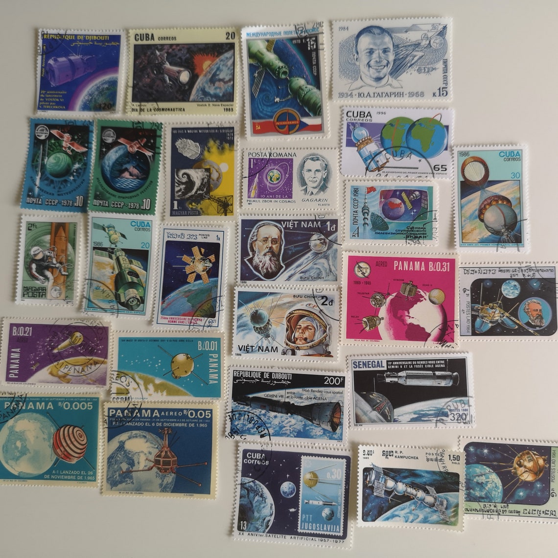 Planet Earth on Postage Stamps - 25 & 50 Different - USED and off Paper ...