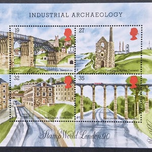 Pode incluir: Uma folha de quatro selos postais intitulada Industrial Archaeology, com ilustrações em aguarela de Ironbridge, uma mina de estanho, os moinhos de New Lanark e o aqueduto de Pontcysyllte, cada um com uma silhueta vermelha de um monarca.