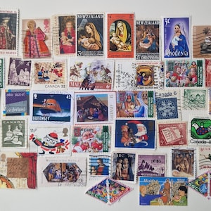 Sellos navideños de todo el mundo: 50 y 100 diferentes, usados y sin papel, para coleccionismo, manualidades, collage y decoupage.