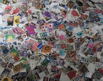 1KG Great Britain Postage Stamps Mix- USED and off paper - for collecting, crafting, collage, decoupage, scrapbooking