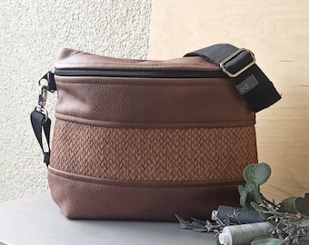 Large crossboy bag “Paula” / faux leather beige knit and upholstery fabric leather look mahogany brown / handbag shoulder bag ladies beige brown