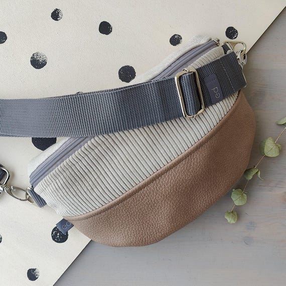 Crossbody-Bag „Caro“ / Möbelstoff Kitt, Cord Dunkelkitt und Polsterstoff Lederoptik Cedarbraun / Schultertasche Bauchtasche Hip-Bag