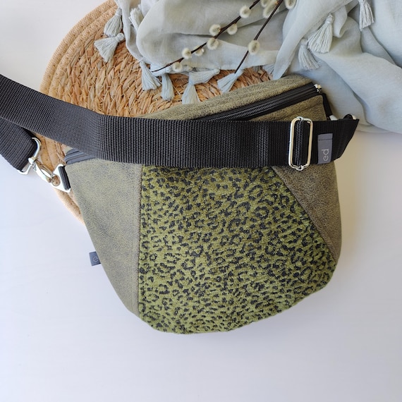 Medium Crossbody Bag Damen – Leichte Umhängetasche Reißverschluss Innenfach – Grün-Leo, Khaki – Tasche „Carla“