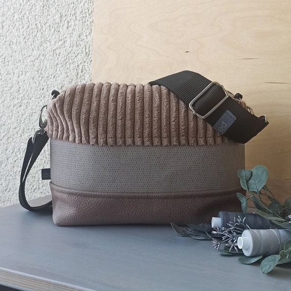 Umhängetasche „Marie“ / Cord Beige, Kunstleder Graubeige, gemustert und Polsterstoff Lederoptik Cedarbraun / Schultertasche Damen Beige Grau