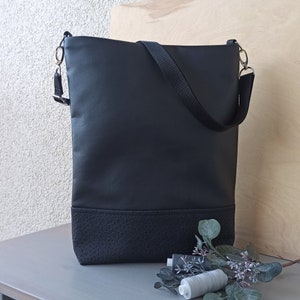 Shopper Sophie / black faux leather and black faux leather button look / bag handbag shoulder bag women black image 3