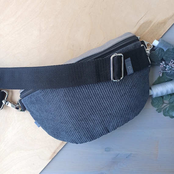 Crossbody-Bag „Caro“ / Cord Dunkelgrau und Polsterstoff Lederoptik Graphitgrau / Schultertasche Bauchtasche Hip-Bag