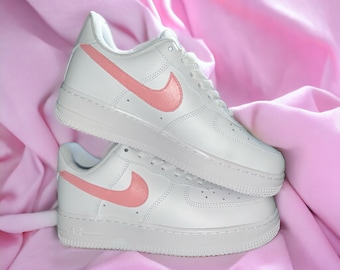 Nike Air Force 1 x BABY PINK . Neuves New - Custom. Chaussures Cadeau, soirée, mariage