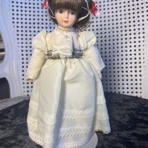 Vintage - 1984 - Gorham &quot;Peace&quot; Doll - Gorham&#39;s &quot;Gifts of Friendship&quot; Collection - Gently Used - Doll of the Month