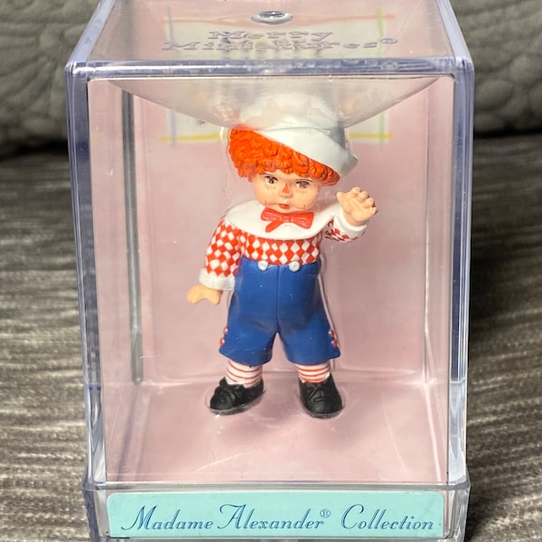 Vintage - 1996 - Hallmark Collectible - Madame Alexander Collection - Mop top Billy - "Raggedy Andy" - Original Display Box - FREE SHIPPING!