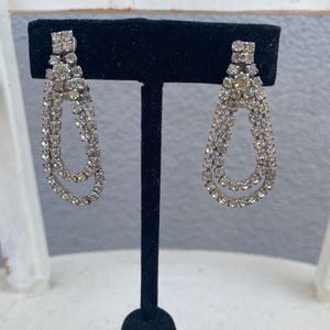 Vintage Dangling Clip On Earrings