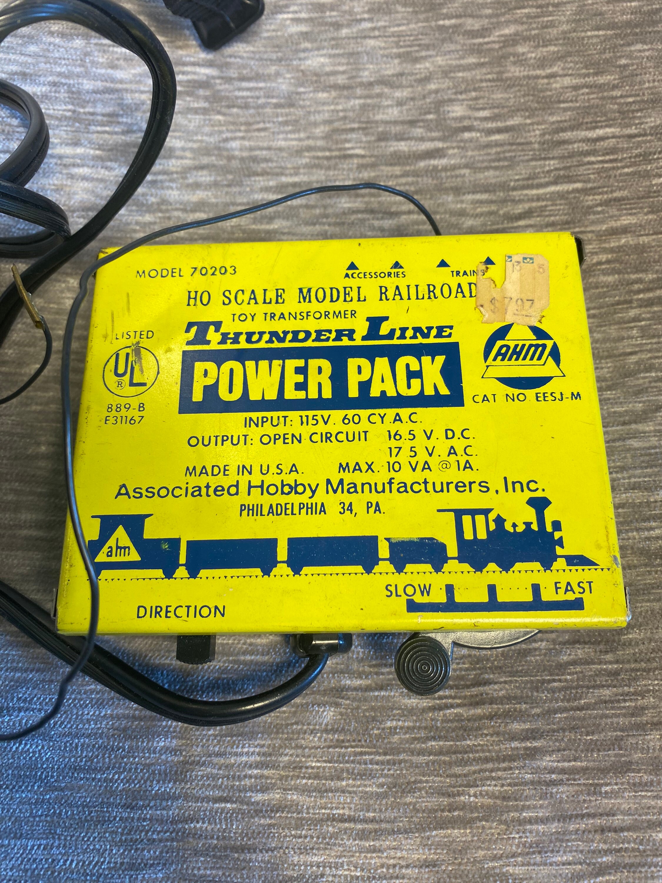 Vintage Thunder Line HO Scale Model Railroad Power Pack