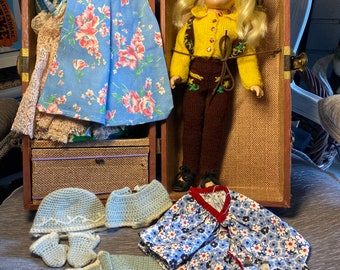 Vintage - 1940's - Mary Hoyer Doll & Trunk - Includes 12 Different Outfits - 38 Piece Wardrobe - Original Black Shoes - White Ice Skates