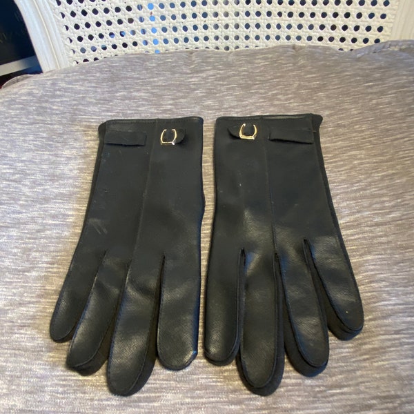 Vintage - 1950's to 1960's - Black - Ladies - Vinyl - Driving Gloves - Cotton Fourchette Lining - SizeSmall - Faux Gold Buckle