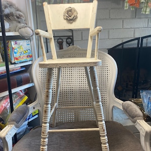 Vintage - 1970&#39;s - Doll Chair - Plant Chair - American Spindle Back Chair • Primitive • Farmhouse • Plank Seat Chair - 14&quot; Tall x 7&quot; wide