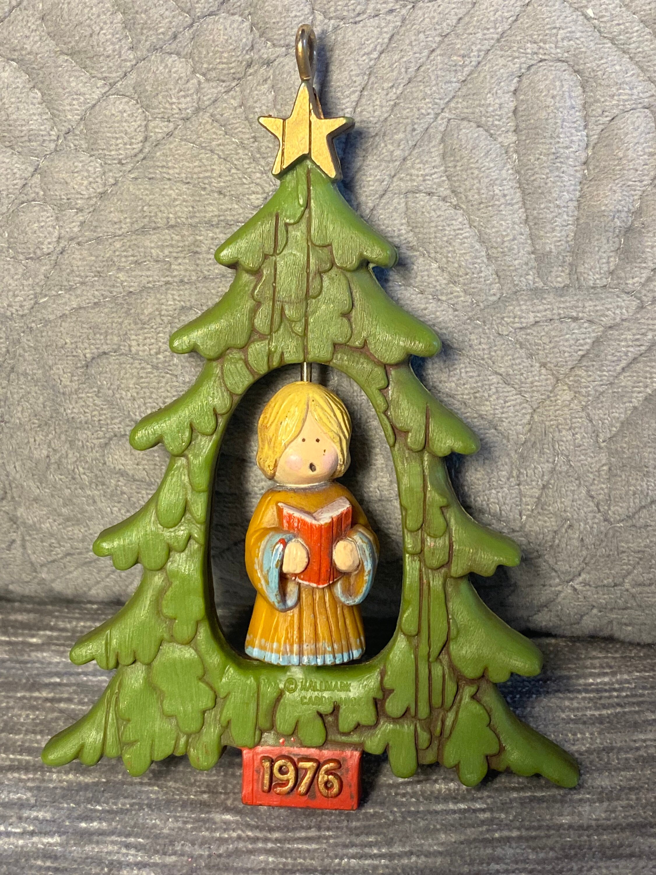 * vintage ornament ୨୧ まぁるい 素敵な 誰かさん Vintage 1976 Hallmark Singing Angel Christmas Ornament - Etsy
