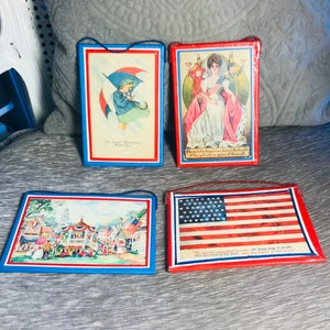 Ensemble de 4 - Antique et vintage - Tentures murales patriotiques - Fabriquées à la main - Cartes postales de 1914 et 1990 - Montées sous verre - Deux cachets de la poste