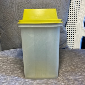 Vintage - 1970&#39;s - Tupperware - PICK A DELI Keeper Food Storage Container - Avocado Green -Strainer Inside - Vegetables - Pickles - Radishes