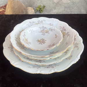 Vintage Johann Haviland Bavaria Germany 5-Piece Place Setting: Chippendale Regency, Gold Trim