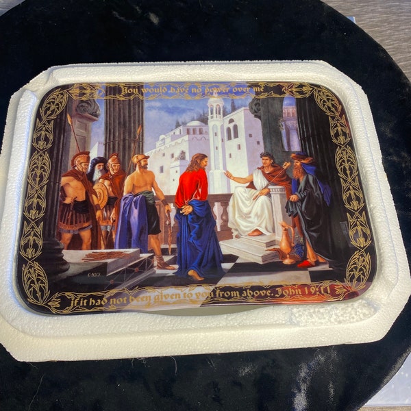Vintage - 1996 - Bradford Exchange - "Jesus Goes Before Pilate" -by Christopher Nick - Porcelain Plate -5th Issue in The Light of the World