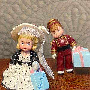 Vintage Hallmark Madame Alexander Merry Miniatures: Park Allee Wendy & Alex Set
