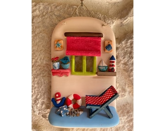 Adorno de pared de cerámica hecho a mano: decoración costera de playa (15 x 23 cm)