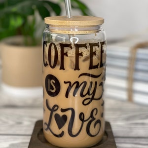 Eiskaffee-Glastasse (16 oz) mit Bambusdeckel und Plastikstrohhalm