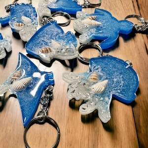Sea Life Resin Keychains, Ocean Theme personalized  Gift, Beach Keychain, Initial letters keychains, Ocean Lover Gift