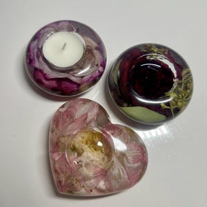 カスタムティーライトキャンドルホルダー。エポキシ樹脂製花の保存用記念品 - 手作りの結婚式や葬儀の記念品 - ハート、球体、星