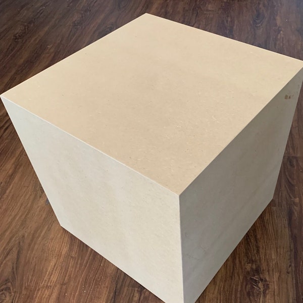 Grandes cubos de madera MDF: el lienzo perfecto para proyectos de bricolaje y bases de maniquí 15x15x15