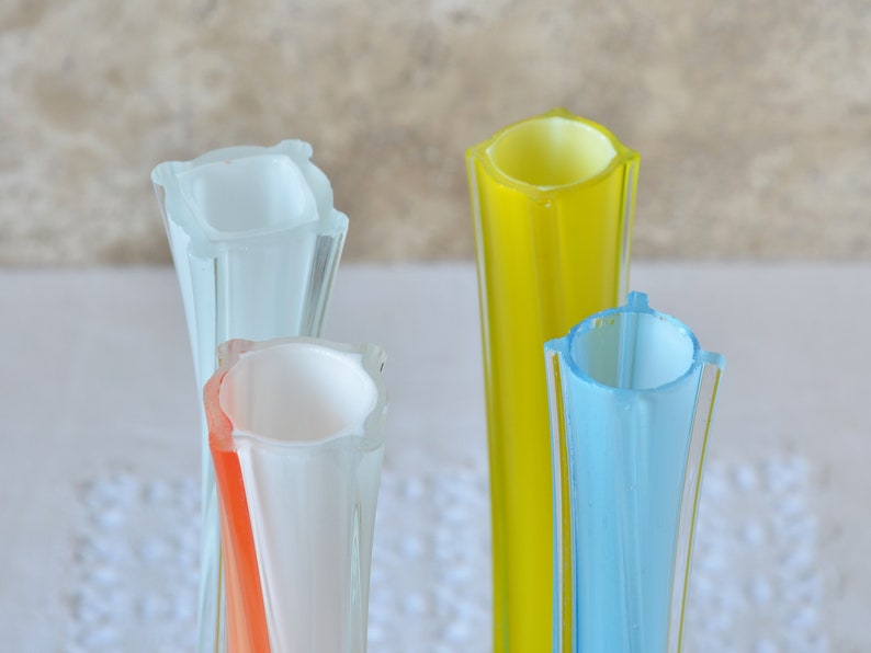 Glass Vase Tall 8", Vintage Vase Flowers, Retro Table Centerpiece Decor 1980s, Variations Color Blown Glass Vase, Mom's Gift Decorative Vase