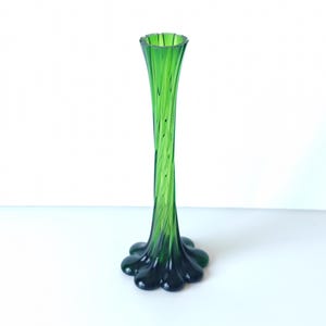 Green Glass Decorative Vase Tall 13&quot;, Vintage Vase Flowers, Retro Table Centerpiece Decor 1980s, Emerald Green Vase Swirl Mom Christmas Gift