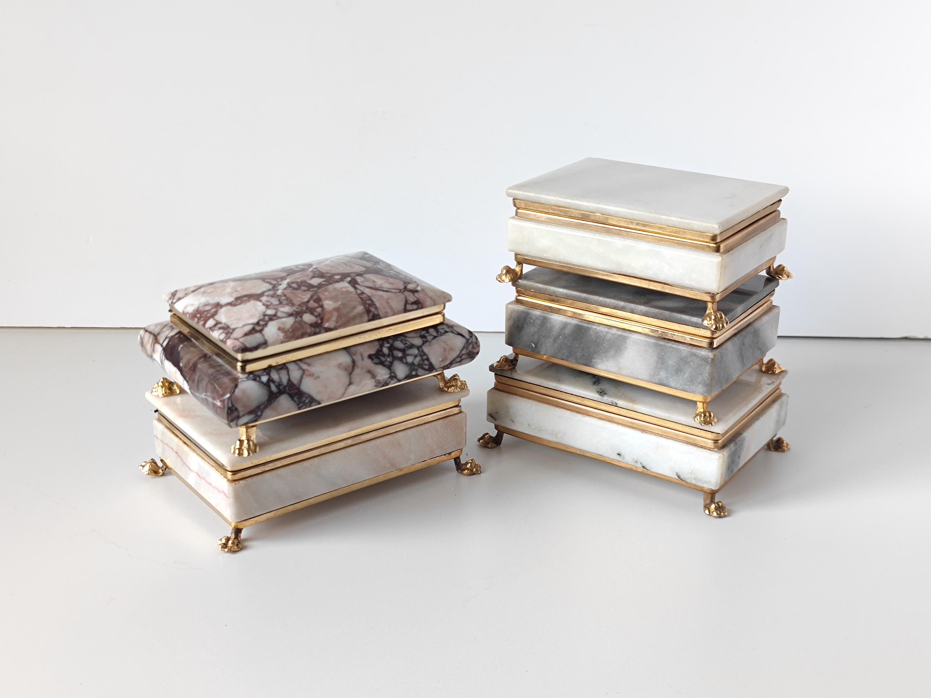 Set 2 Scatole Portagioie Decorative In Marmo Bianco Con Intarsi Ottone - 100 North - 29x16 Cm E 15x10 Cm