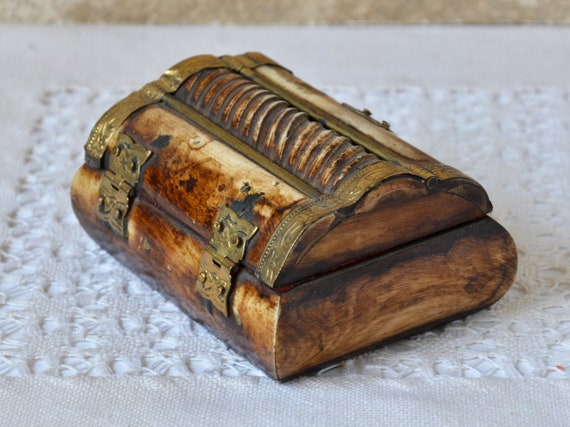 Small Jewelry Box Made of Real Horn, Handcrafted … - image 5
