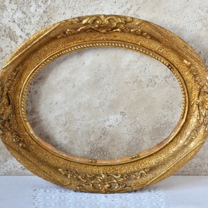 Frame Gold Color Wall Decor Vintage Golden Frame Art Ornate Gilt Wood & Gesso Old Frame Aesthetic Room Decor Retro Chic Interior