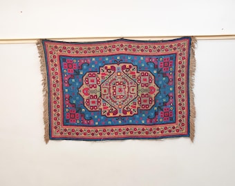 Wall Hanging Folk Art Vintage Wool Rug, European Tapestry Wall Hanging 28 x 44" Embroidery Wall Embroidery Carpet Decor 60s, Boho Wall Decor