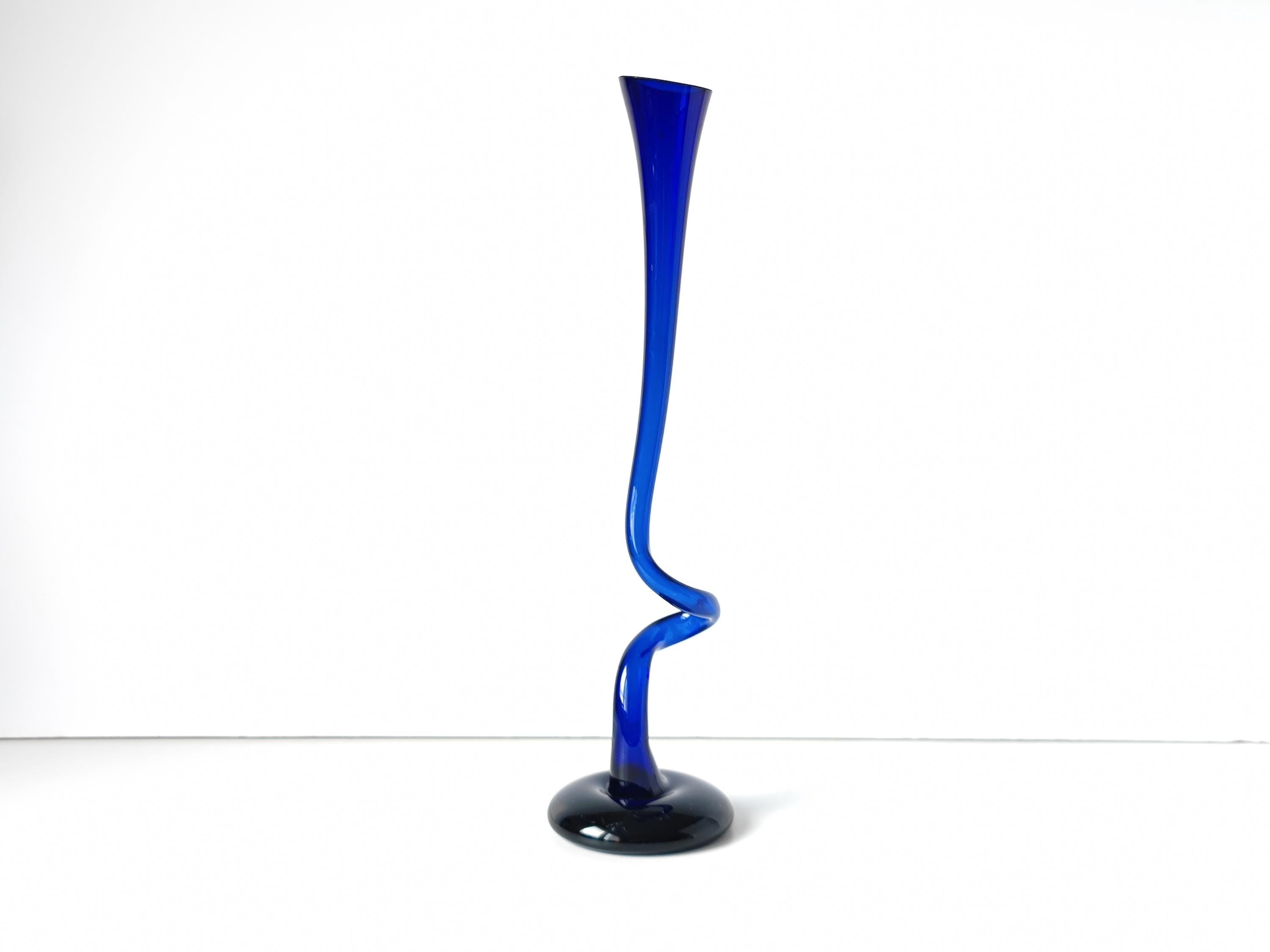 ヴィンテージ ブルー カーブ花瓶 一輪挿し用、吹きガラス花瓶