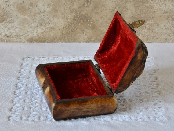Small Jewelry Box Made of Real Horn, Handcrafted … - image 7
